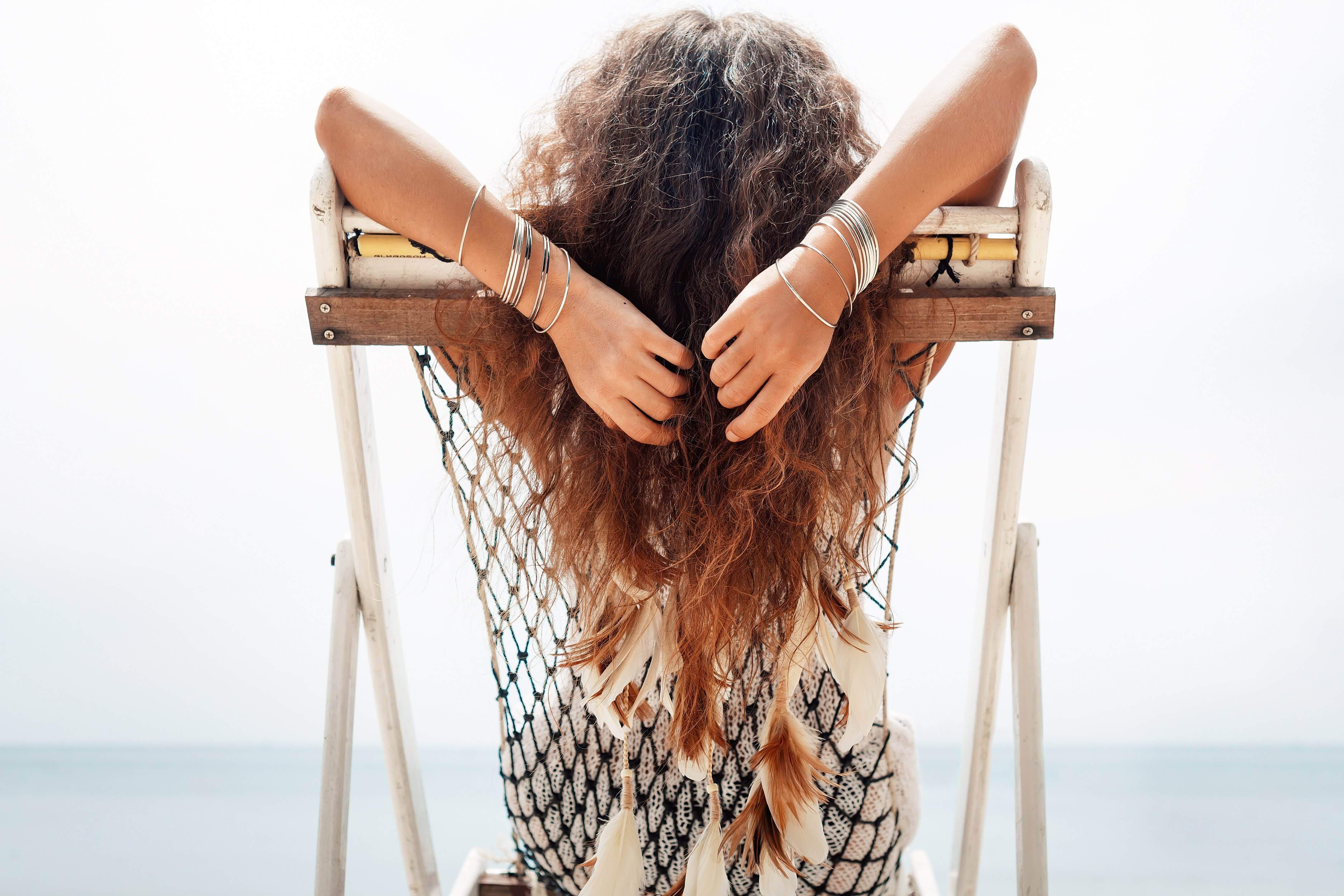 Essential Frizz Control Tips to Tame Your Hair in Humid Weather